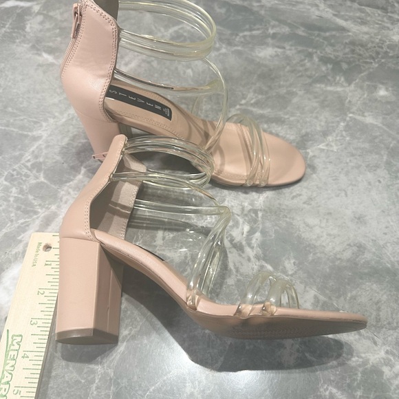 Steven Steve Madden High Heel Nude Chunky Clear Sandals Womens Size 7.5 - Picture 5 of 7